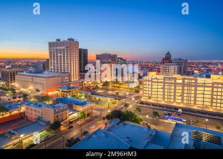 El Paso, Texas, USA Centre-ville de ville au crépuscule. Banque D'Images