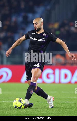 Sofyan Amrabas de Fiorentina en action pendant le championnat italien Serie Un match de football entre AS Roma et ACF Fiorentina sur 15 janvier 2023 au Stadio Olimpico à Rome, Italie - photo: Federico Proietti/DPPI/LiveMedia Banque D'Images