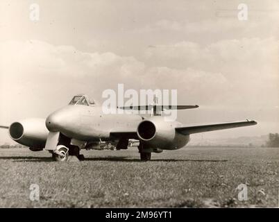 Gloster Meteor F4, RA491 ans, était initialement propulsé par deux turbojets à débit axial Rolls-Royce Avon. Banque D'Images
