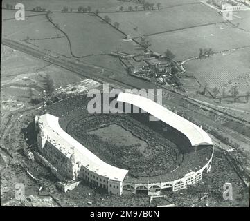 Vue aérienne de la finale de la coupe 1923, stade Wembley, Londres. Banque D'Images