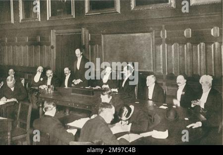 Remise de la première médaille d'or de la Société aéronautique de Grande-Bretagne à Wilbur et Orville Wright «pour leurs services distingués à la Science aéronautique» à l'institution of civil Engineers, Great George Street, Londres, SW1 mai 3 1909. Depuis la gauche : E.S. Bruce, Dr Shaw, Lt Col Templer, Col Trollope, Wilbur Wright, E.P. Frost (président), Orville Wright, J.C. Inglis, major B.F.S. Baden-Powell et Sir Hiram Maxim. Banque D'Images