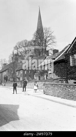 Tous les bâtiments de l'église Saint, Bakewell, classé Grade 1, datant du 12th siècle. Banque D'Images