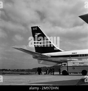 Queue du Boeing 707-436 G-APFD premier BOAC 707 livré TOUR 29 avril 1960, 2 jours après la livraison Banque D'Images