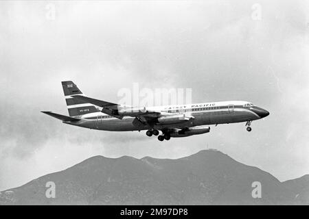 Convair CV880M VR-HFS de Cathay Pacific débarque à Hong Kong le 20 novembre 1969 Banque D'Images