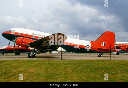 Douglas Dakota IV ZA947 de l'établissement Royal Aircraft (aujourd'hui BBMF) en 1990 Banque D'Images