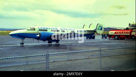 Beech Model 18-Dumod modifié à l'aéroport de Broome County 14 novembre 1974. Banque D'Images