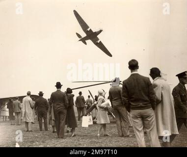 A Chilton DW1, G-AFGH, à la Royal Aeronautical Society Garden Party de 1938 à l'aérodrome de Fairey Aviation, Great West Road, Hayes, Middlesex. Banque D'Images