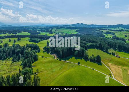 Vue aérienne sur la nature impreuse autour du Litzauer Schleife près de Burggen en Bavière Banque D'Images