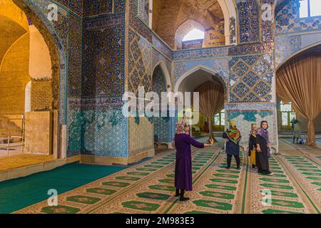 TABRIZ, IRAN - 16 JUILLET 2019 : intérieur de la mosquée bleue à Tabriz, Iran Banque D'Images