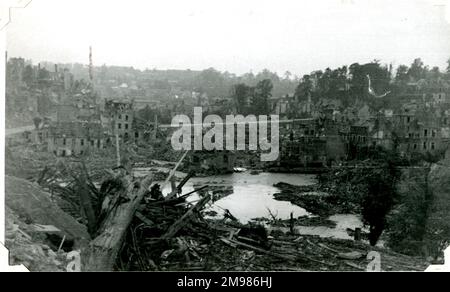 Vue d'un Saint-Lo dévasté, Normandie, France, après la bataille de Normandie (9-24 juillet 1944) qui a suivi l'invasion du jour J. Banque D'Images