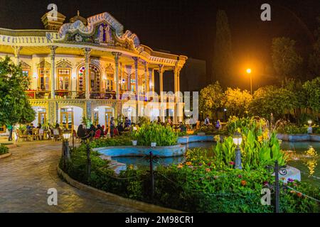 SHIRAZ, IRAN - 8 JUILLET 2019 : vue en soirée de la maison Shapouri à Shiraz, Iran Banque D'Images