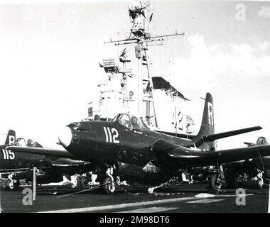 McDonnell FH-1 Phantoms à bord de l'USS Franklin D. Roosevelt (CV-42). Banque D'Images