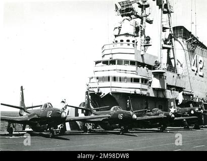 McDonnell FH-1 Phantoms à bord de l'USS Franklin D. Roosevelt (CV-42). Banque D'Images