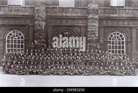 Photo de groupe, escadron de cadets du Royal Flying corps, au Christchurch College, Oxford, en mai 1917. Parmi eux, Harold Auerbach (1897-1975). Banque D'Images