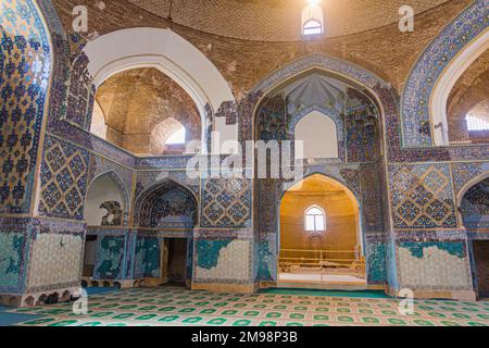 TABRIZ, IRAN - 16 JUILLET 2019 : intérieur de la mosquée bleue à Tabriz, Iran Banque D'Images