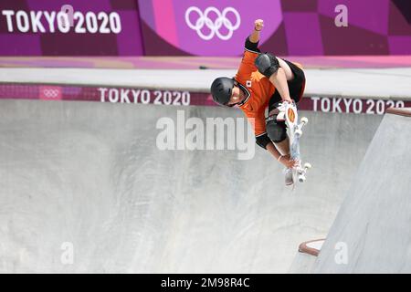 4 AOÛT 2021 - TOKYO, JAPON: OKAMOTO Misugu du Japon participe aux préliminaires du parc des femmes de Skateboarding aux Jeux Olympiques de Tokyo 2020 (photo de Mickael Chavet/RX) Banque D'Images