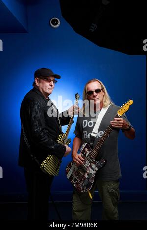 Rick Nielsen et Robin Zander de Cheap Trick photographiés à Bristol, Angleterre, Royaume-Uni. Banque D'Images