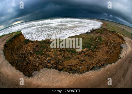 mer,niveau,montée,lits,falaises,falaises,érosion,tempête,plage,avance,vagues,boue,Jurassic,Côte,Compston Bay,Ile de Wight,Angleterre,Royaume-Uni,Grande-Bretagne, Banque D'Images