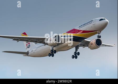 Un Airbus A330 passagers de la compagnie aérienne belge Air Belgium. Banque D'Images