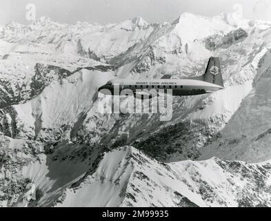 Le premier Hawker Siddeley HS748 série 2A, ZK-CWJ, de Mount Cook Airlines. Banque D'Images