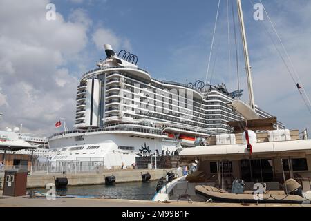 Navire de croisière MSC Seaside au port d'Ajaccio, Corse, France Banque D'Images