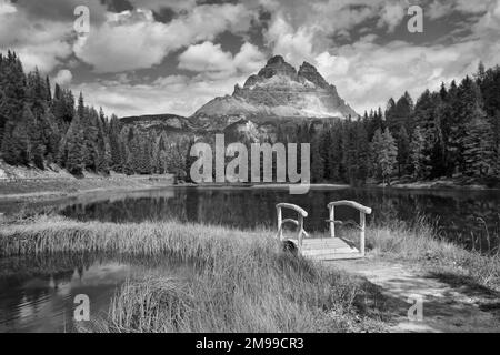 Lago di Antorno dans les Dolomites, Italie Banque D'Images