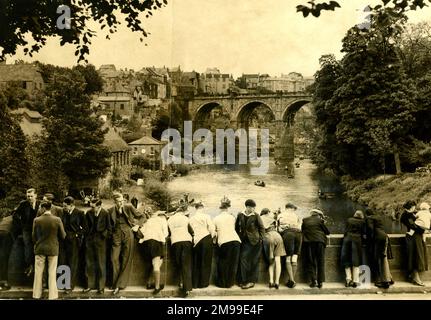 Knaresborough, marché et ville thermale dans le North Yorkshire, vu ici à Whitsun 1938. Banque D'Images