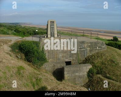 Le mémorial se trouve sur le bunker allemand WN62 et surplombe Omaha Beach. Il a un certain nombre de plaques commémoratives dont une ou plusieurs ont été volées. Il s'agit de 20th et 299th ingénieurs, de 146th Engineer combat Battalion et de 6th Naval Beach Battalion. Les ingénieurs ont reçu la Croix de guerre dont l'emblème est montré. Banque D'Images