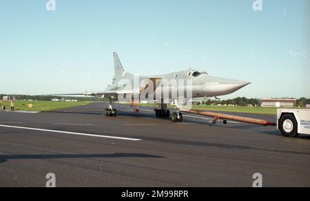 Farnborough 92 - Tupolev Tu-22M-3 (non marqué) (msn 12112347) Banque D'Images