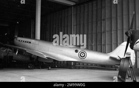 Type de chasseur 14 - Supermarine Spitfire FR Mk.XIV 'Kh14-1/93' dans le Royal Thai Air Force Museum à Don Mueang Royal Thai Air Force base. Banque D'Images