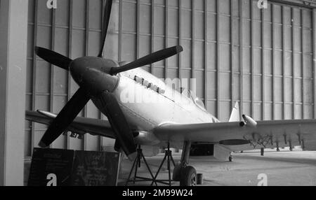 Type de chasseur 14 - Supermarine Spitfire FR Mk.XIV 'Kh14-1/93' dans le Royal Thai Air Force Museum à Don Mueang Royal Thai Air Force base. Banque D'Images