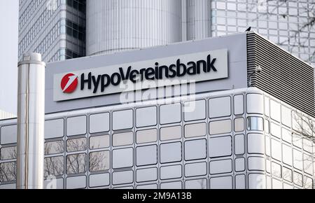 Munich, Allemagne. 17th janvier 2023. Le logo HypoVereinsbank est visible sur le bâtiment administratif de la banque. Credit: Sven Hoppe/dpa/Alay Live News Banque D'Images