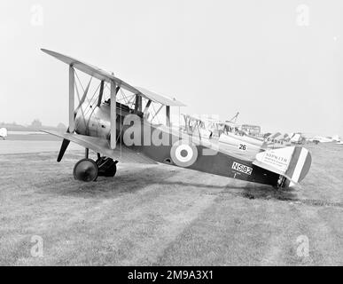 Pup Sopwith N5182. Construit par la société Sopwith Aviation Co. À Kingston upon Thames en 1916, N5182 était exploité par plusieurs escadrons du Royal Naval Air Service (RNAS) en Belgique et dans le Nord de la France. Il a été piloté par les as Edward Grange et Robert A. Little, qui ont tous deux remporté des victoires avec l'avion. Un collectionneur privé a acquis N5182 de l'Armée de l'Air française en 1959 et l'a remis en état de navigabilité. N5182 a été acquis par le musée en 1982 et est exposé en statique au Musée de la Royal Air Force à Cosford, dans le Shropshire. Banque D'Images