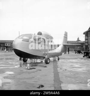 REPUBLIQUE RC-1 assemblage Seabee à l'aéroport de Croydon, réalisé par les avions et moteurs Rollason. Trois Seabee ont été importées de la chaîne de production de Farmingdale pour être vendues en Scandinavie. La coque / le fuselage était assis sur ses roues. Banque D'Images