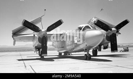 Amérique du Nord XA2J-1 Super Savage 124439. Le seul XA2J-1 à être achevé, qui a été effectué le 2 janvier 1952, a souffert des mêmes malheurs avec les moteurs Allison T40 que tous les autres avions qui étaient alimentés par eux. De plus, il a été constaté que l'augmentation attendue de la performance était insuffisante. Banque D'Images