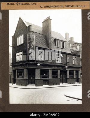 Photographie du duc de Wellington, pH, Spitalfields, Londres. Le côté principal de l'impression (illustré ici) représente : face gauche sur la vue du pub. Le verso de l'imprimé (disponible sur demande) détails: Rien pour le duc de Wellington, Spitalfields, Londres E1 7NE. En juillet 2018 . Propriété individuelle Banque D'Images