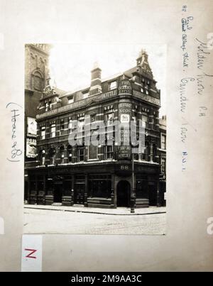 Photographie de Golden Lion pH, Camden Town, Londres. Le côté principal de l'imprimé (illustré ici) représente : coin sur la vue du pub. Le verso de l'imprimé (disponible sur demande) détails: Rien pour le Lion d'Or, Camden Town, Londres NW1 0th. En juillet 2018 . Propriété individuelle Banque D'Images