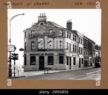 Photographie de Marquis de Granby pH, Nouvelle-Croix, Londres. Le côté principal de l'impression (illustré ici) représente : face droite sur la vue du pub. Le verso de l'imprimé (disponible sur demande) détails: Rien pour le marquis de Granby, New Cross, Londres SE14 6AG. En juillet 2018 . Tavernes de punch Banque D'Images