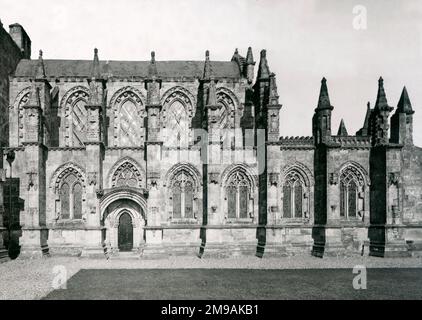 Extérieur de la chapelle Rosslyn, fondée en 1446 par Sir William St clair à Roslin, Midlothian, Écosse. Banque D'Images