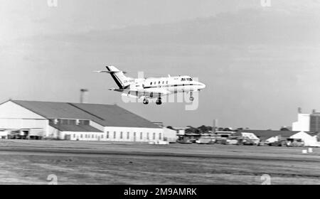 Hawker Siddeley HS-125-1A/S522 LN-NPE (msn 25097), le premier HS-125 pour Busy Bee de Norvège. Banque D'Images