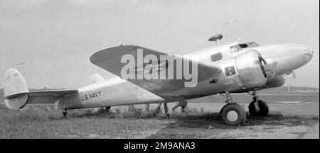 Marine des États-Unis - Lockheed JO-1 1053 (msn 1227), au NAR en 1937 (Lockheed Model 12 Electra Junior). Livré le 9 août 1937, pour utilisation par l'Attache navale américaine au Brésil et radié le 4 septembre 1944. Réparé et actuellement inscrit à la Fondation de la famille Hofman. Banque D'Images