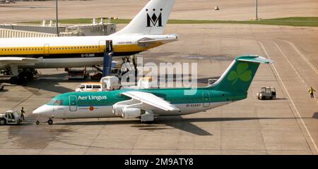 British Aerospace Bae 146-300 EI-CLG 'Fionnbar' (msn E3131), d'Aer Lingus sur le rappel pour le départ. Banque D'Images