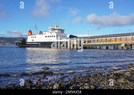 Caledonian MacBrayne possédait MV Bute, un véhicule Bhod Eilean et un traversier de passagers au terminal de Wemyss Bay. Le ferry, construit en Pologne en 2005 voiles Banque D'Images