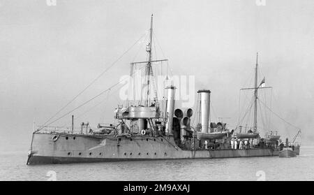 HMS Seagull était un chaloupe de classe Sharpshooter, converti en minesweeper. Elle a été construite à Chatham Dockyard de 1888 à 1891. Elle a été convertie en minesweeper en 1908-1909 et a continué ces fonctions pendant la première Guerre mondiale. Le mouette a été coulé lors d'une collision avec un navire marchand le 30 septembre 1918. Banque D'Images