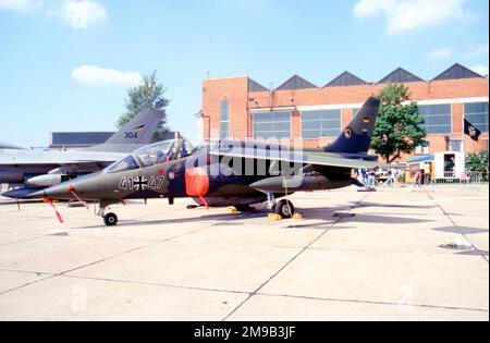 Luftwaffe - Dassault-Dornier Alpha Jet A 41+47 (msn 0147), au RAF Mildenhall Air Fete le 28 mai 1988. Banque D'Images