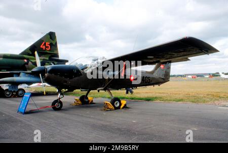 Flyvevabnet - Saab MFI-17 supporter T-405 (msn 15-205), à Middle Wallop le 13 juillet 1986. (Flyvevabnet - Royal Danish Air Force). Banque D'Images