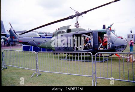 Royal New Zealand Air Force - Bell UH-1H iroquois NZ3808 (msn 11707, panneau d'appel '08') du 3e Escadron, à Middle Wallop le 16 juillet 1988. Banque D'Images