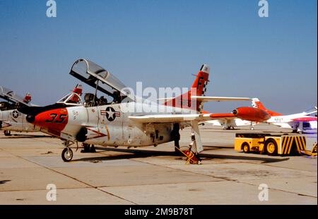 United States Navy (USN) - Rockwell T-2C Buckeye 158876 (msn 352-1 Banque D'Images