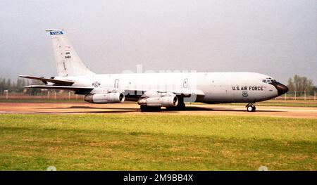 United States Air Force - Boeing KC-135E Stratotanker 59-1489 (msn 17977), de la Garde nationale aérienne de l'Utah, à la RAF Mildenhall, vers mars 1999. (KC-135E - réinventé avec des moteurs JT3D / TF33-PW-102 récupérés dans des avions de ligne civils à la retraite) Banque D'Images