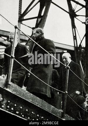 Le roi Edward VIII rend visite à RMS Queen Mary à Glasgow Banque D'Images